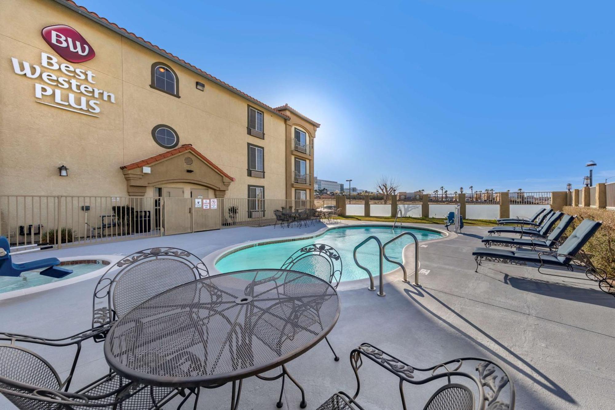 Best Western Plus John Jay Inn & Suites Palmdale Exterior foto